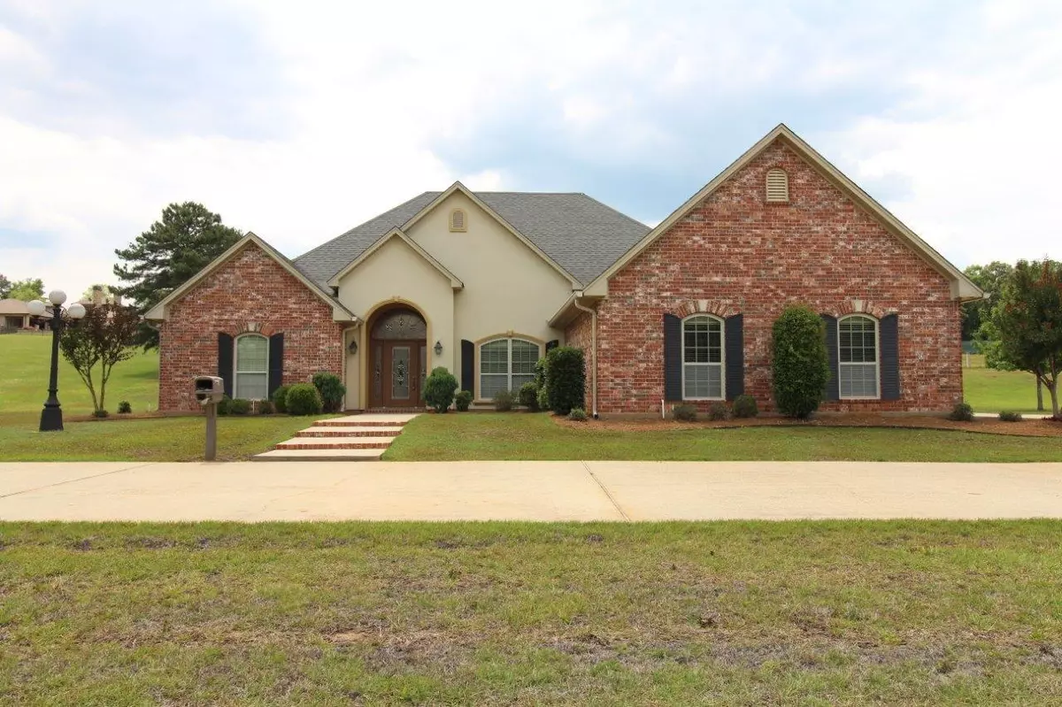 Minden, LA 71055,649 Longleaf Drive