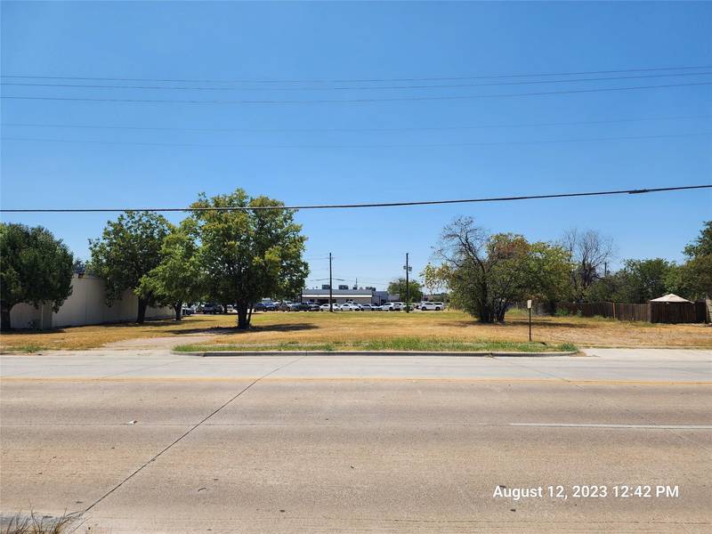 813 Dalworth Street, Grand Prairie, TX 75050