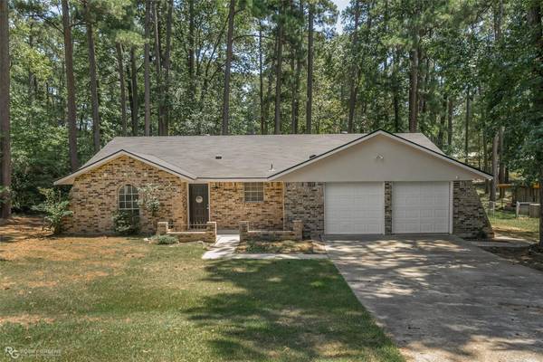 305 Whispering Pine Drive, Haughton, LA 71037