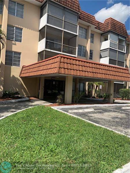 Lauderhill, FL 33319,4152 Inverrary Dr  #106