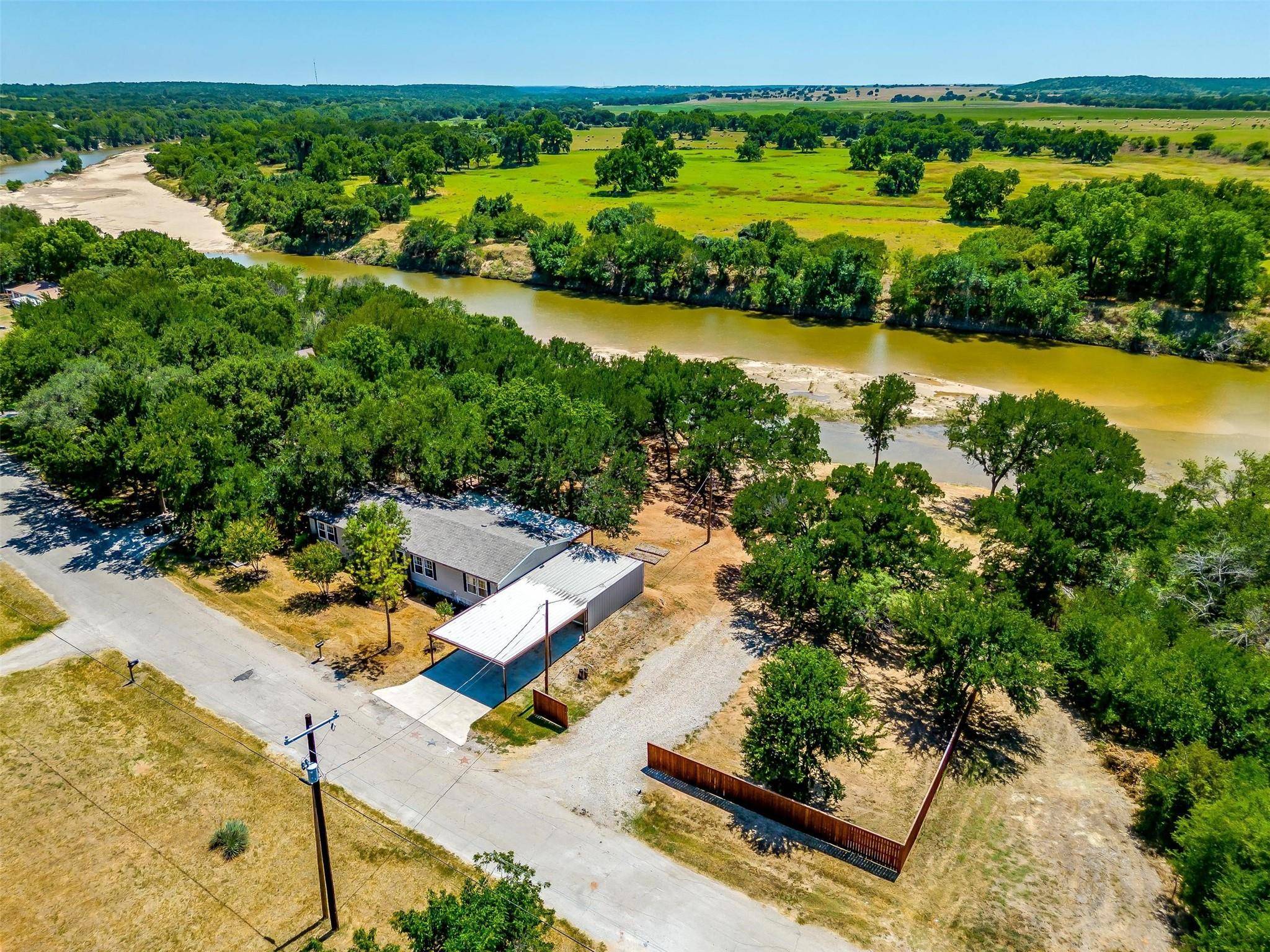 281 River View Road, Millsap, TX 76066