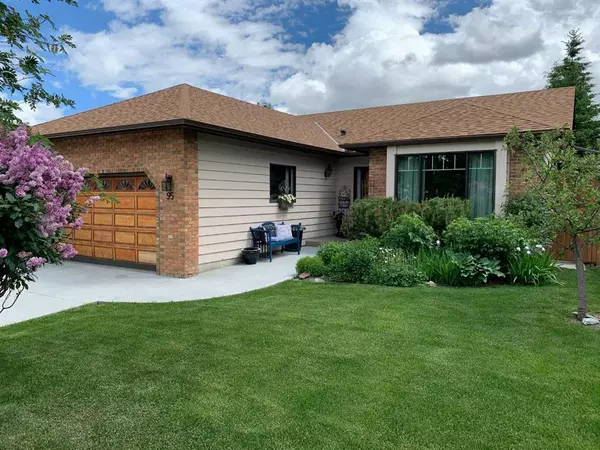 Calgary, AB T3A3X5,95 Edforth CRES NW