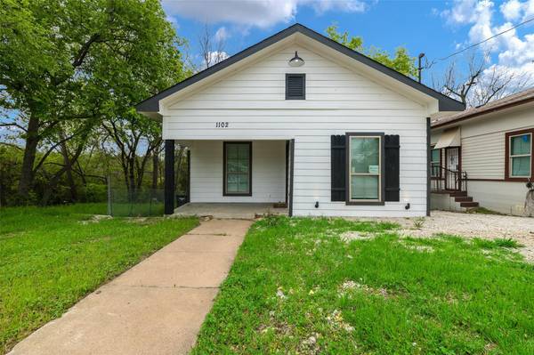 1102 E Oleander Street,  Fort Worth,  TX 76104