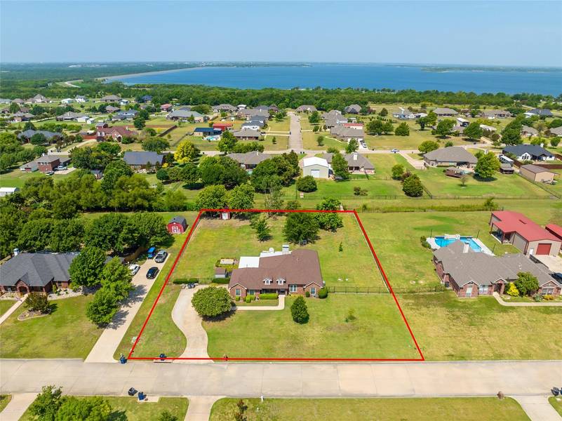 780 Lake Shadow Drive, Lavon, TX 75166