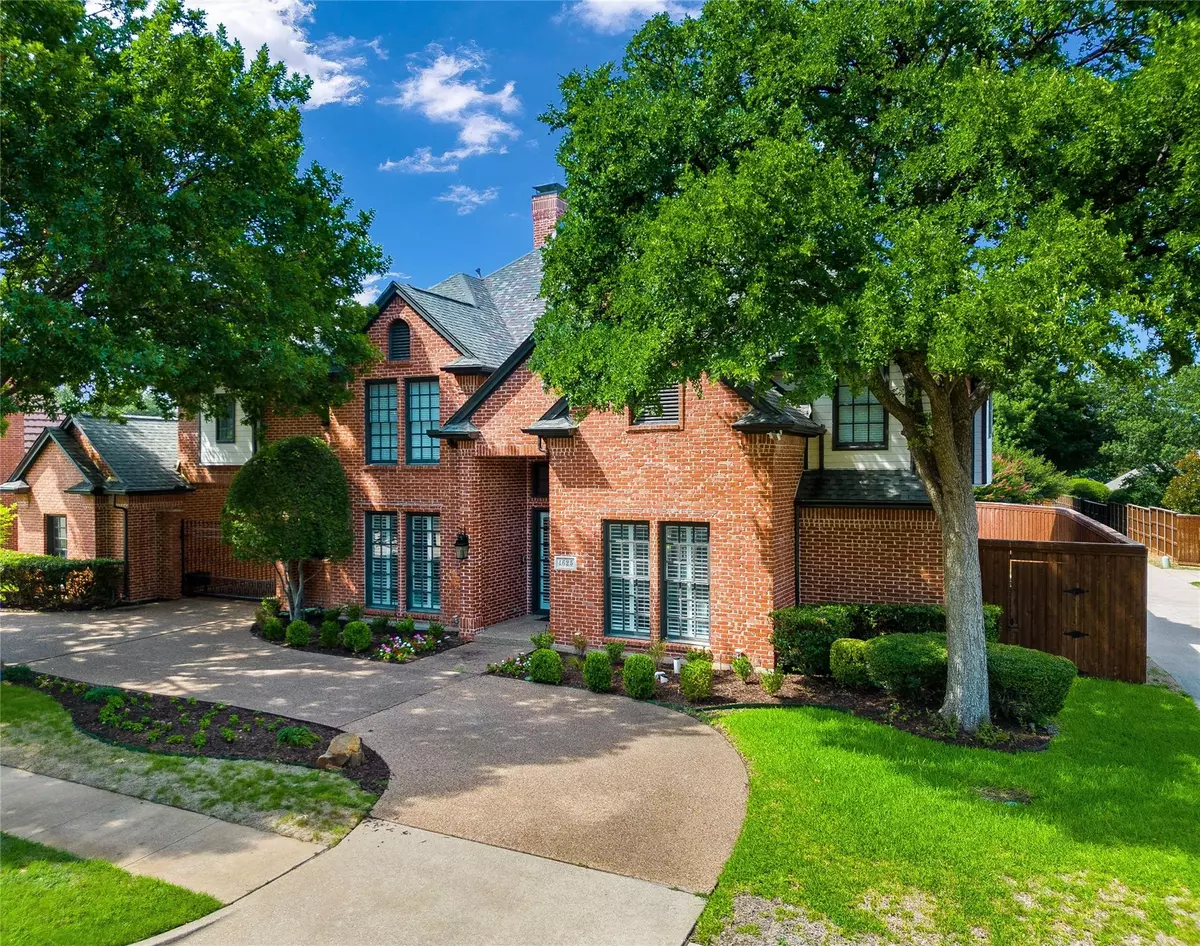 Plano, TX 75093,4625 Charles Place