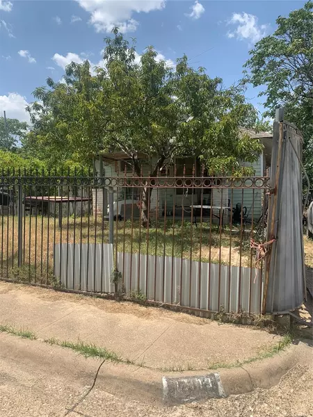 1703 Sicily Street, Dallas, TX 75203