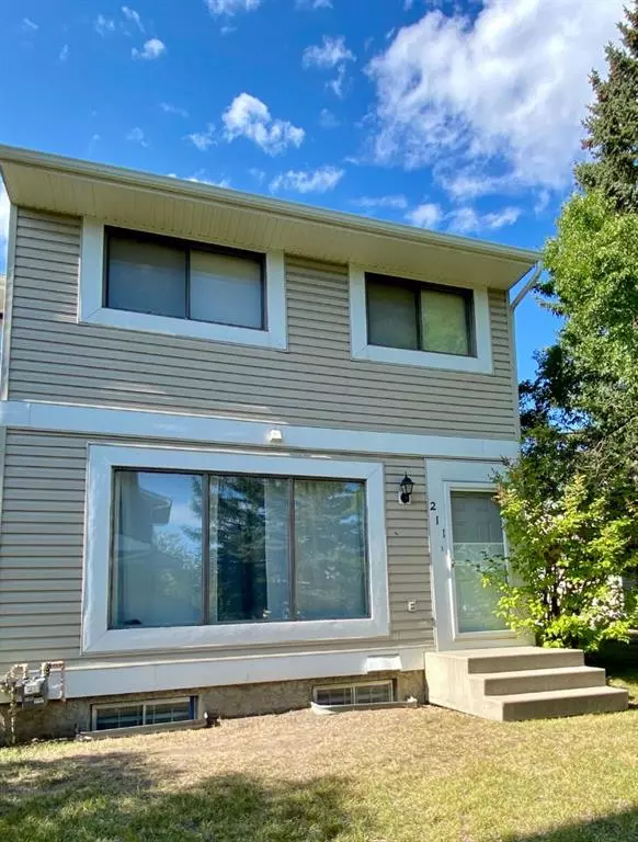 Calgary, AB T1Y3A5,211 Pinestream PL NE