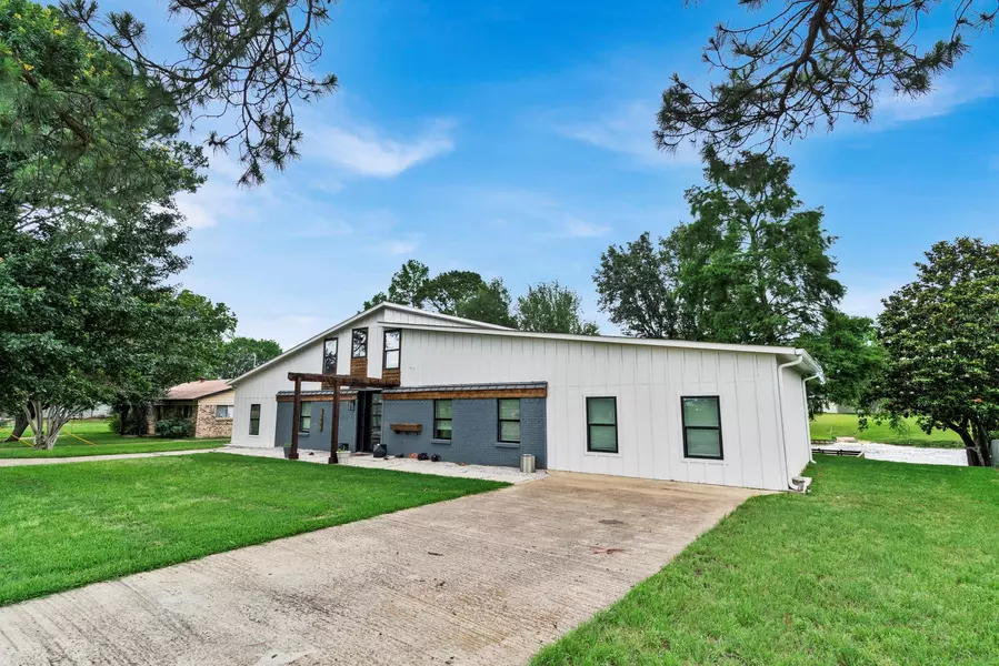 107 Slaughter Ranch Road, Trinidad, TX 75163