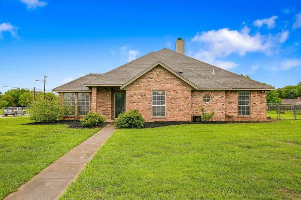 520 Pin Oak Drive, Terrell, TX 75161