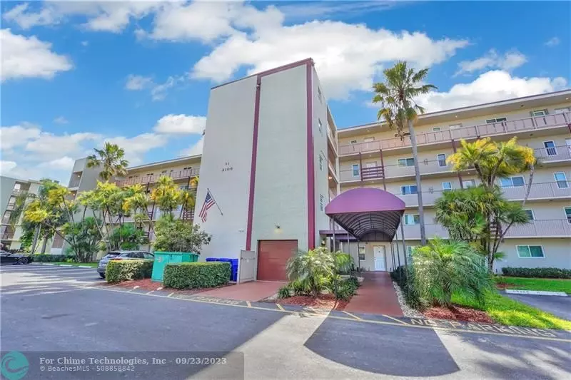 2106 S Cypress Bend Dr  #301, Pompano Beach, FL 33069