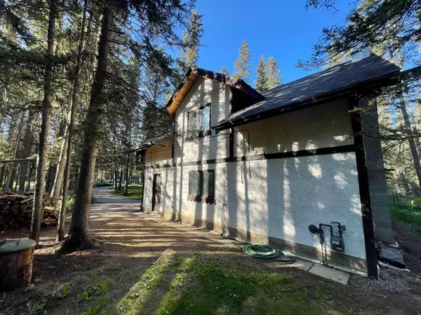 Bragg Creek, AB T0L 0K0,23 Burntall DR