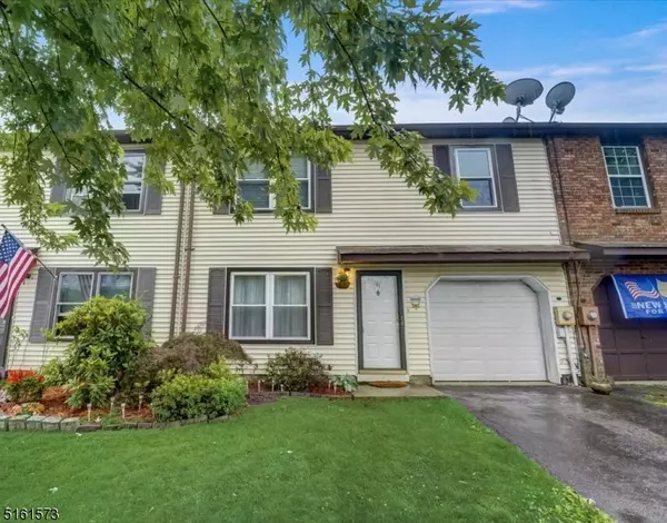 61 Lenape Trl, Washington Boro, NJ 07882