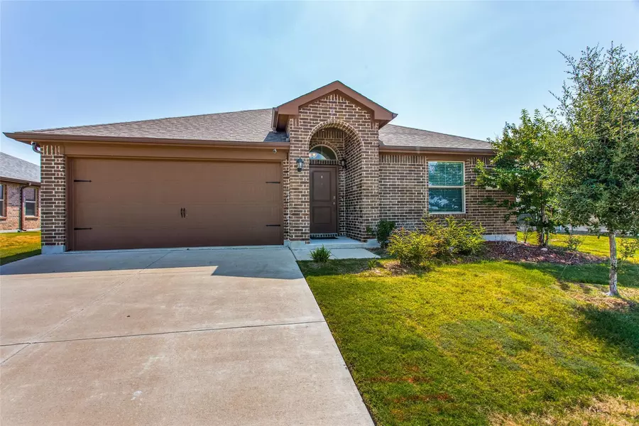 9316 Fox Hill Drive, Fort Worth, TX 76131