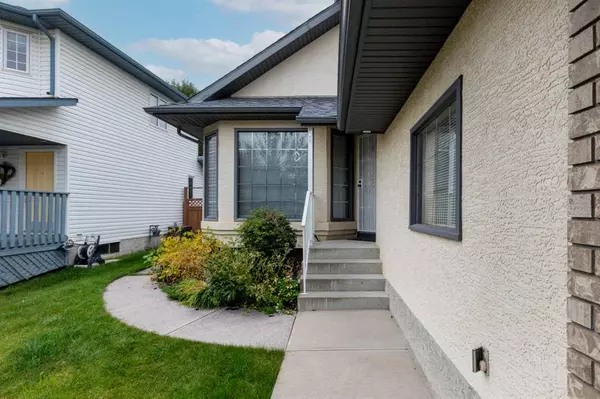 Calgary, AB T3B 5R2,10818 Valley Springs RD NW