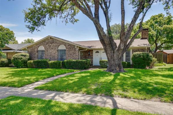 2122 Village Green Drive, Garland, TX 75044