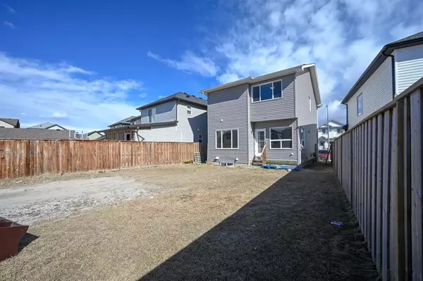 Calgary, AB t3j 0k2,200 saddlebrook CIR NE