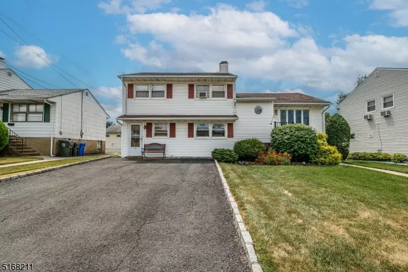 19 Mercury Ave, Woodbridge Twp., NJ 07067