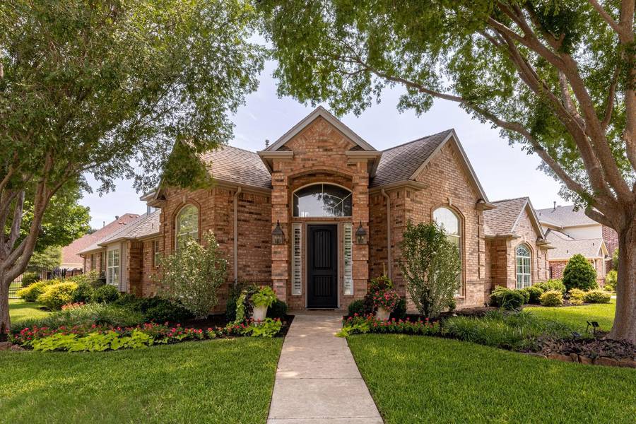 7901 Brandon Court, North Richland Hills, TX 76182