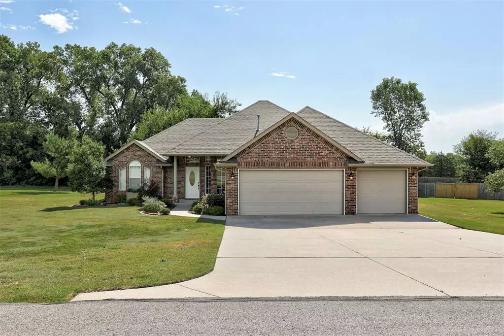 Blanchard, OK 73010,500 Silver Fox Court