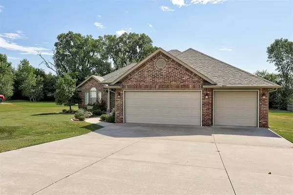 Blanchard, OK 73010,500 Silver Fox Court