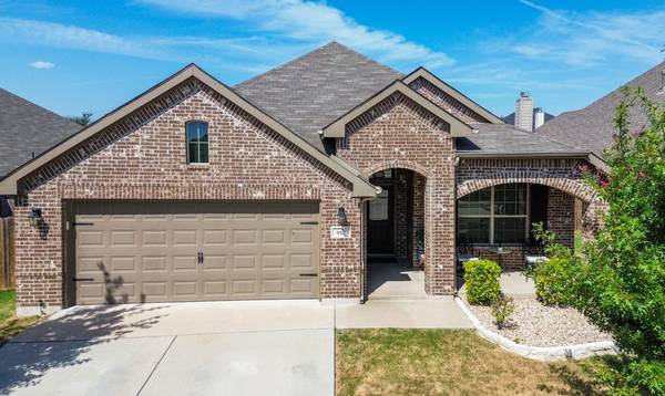 917 Cloudlock Drive, Saginaw, TX 76179