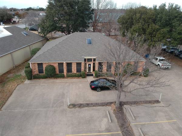 1856 Norwood Plaza, Hurst, TX 76054