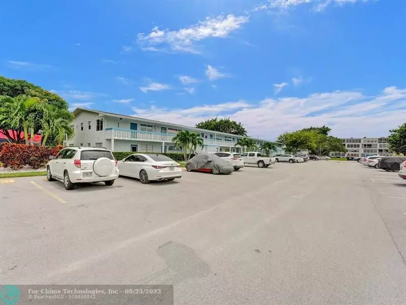 Deerfield Beach, FL 33442,119 Oakridge I  #119