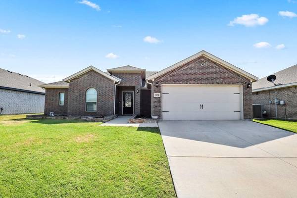 3958 Candler Park Drive, Grand Prairie, TX 75052