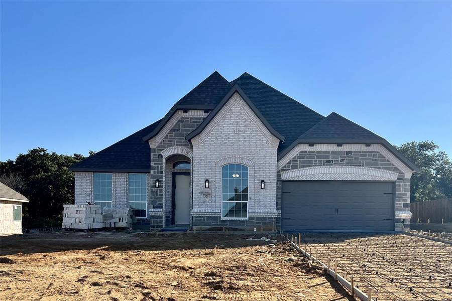 3201 Signal Hill Drive, Burleson, TX 76028