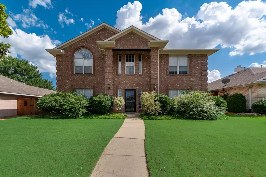 816 Red Tip Drive, Allen, TX 75002