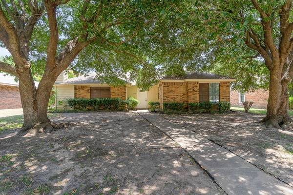 1314 Wisteria Way, Mesquite, TX 75149