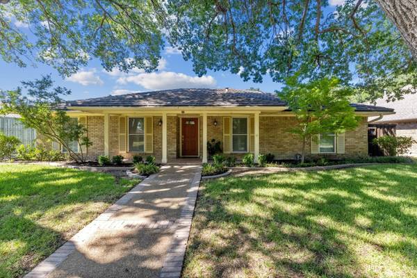 2111 Goldenrod Drive, Richardson, TX 75081