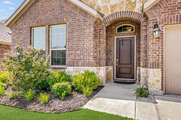 10916 Blaze Street, Aubrey, TX 76227