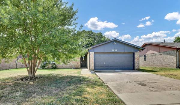 1404 Amhurst Drive, Arlington, TX 76014