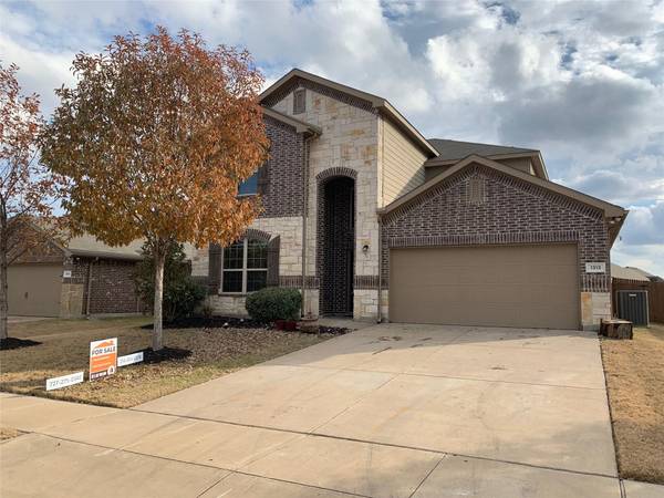 1313 Shelley Drive, Burleson, TX 76028