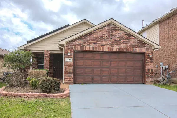 2124 Charmion Lane, Fort Worth, TX 76131