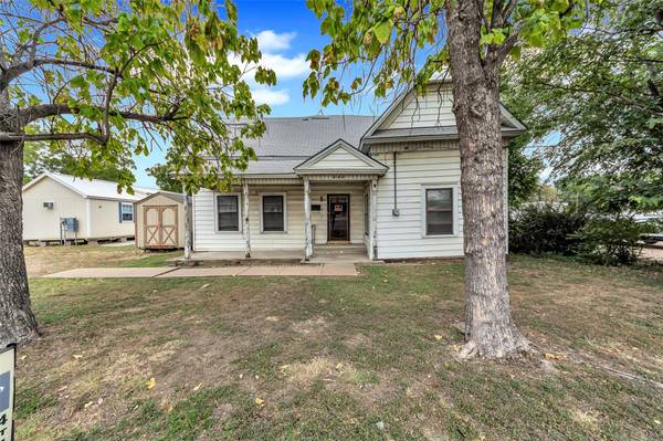 605 Abbott Avenue, Hillsboro, TX 76645