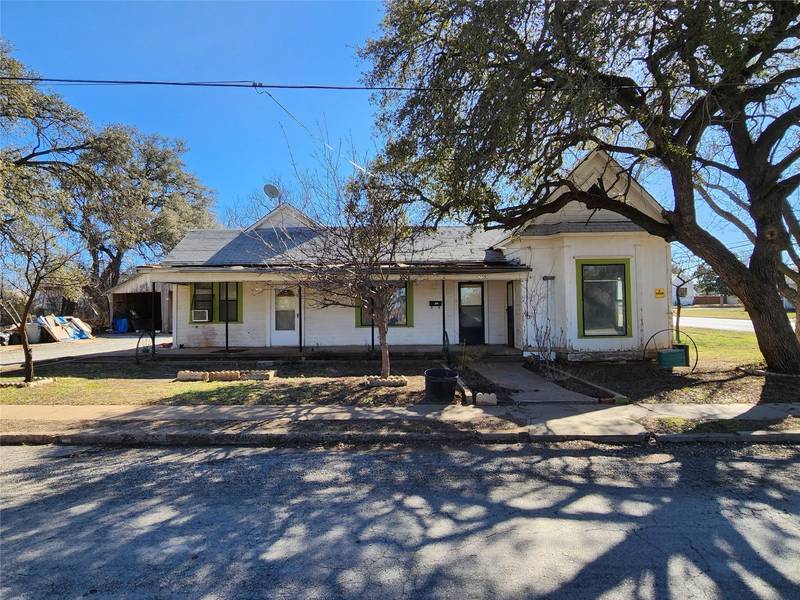 200 E 7th Street, Brady, TX 76825