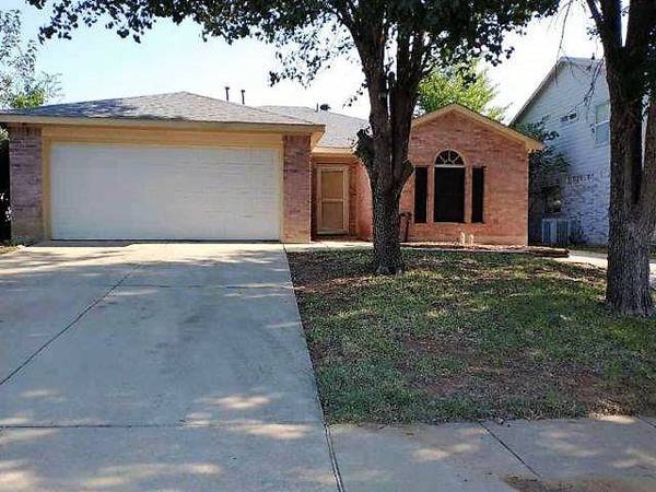 909 Dixon Lane, Denton, TX 76207