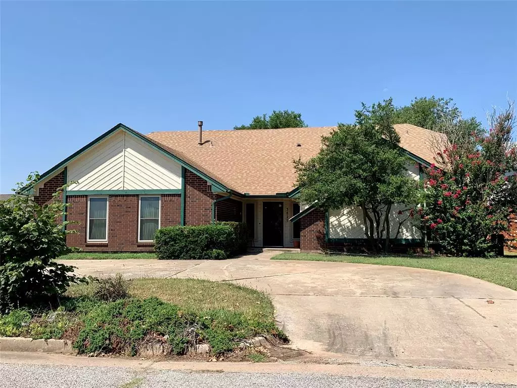 Oklahoma City, OK 73179,3825 Windscape Avenue