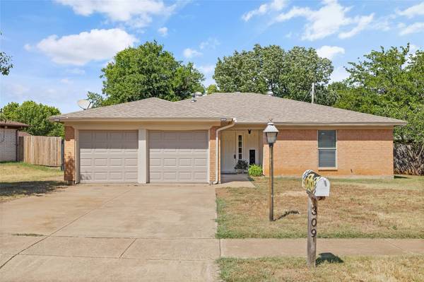 309 Ferenz Avenue, Crowley, TX 76036