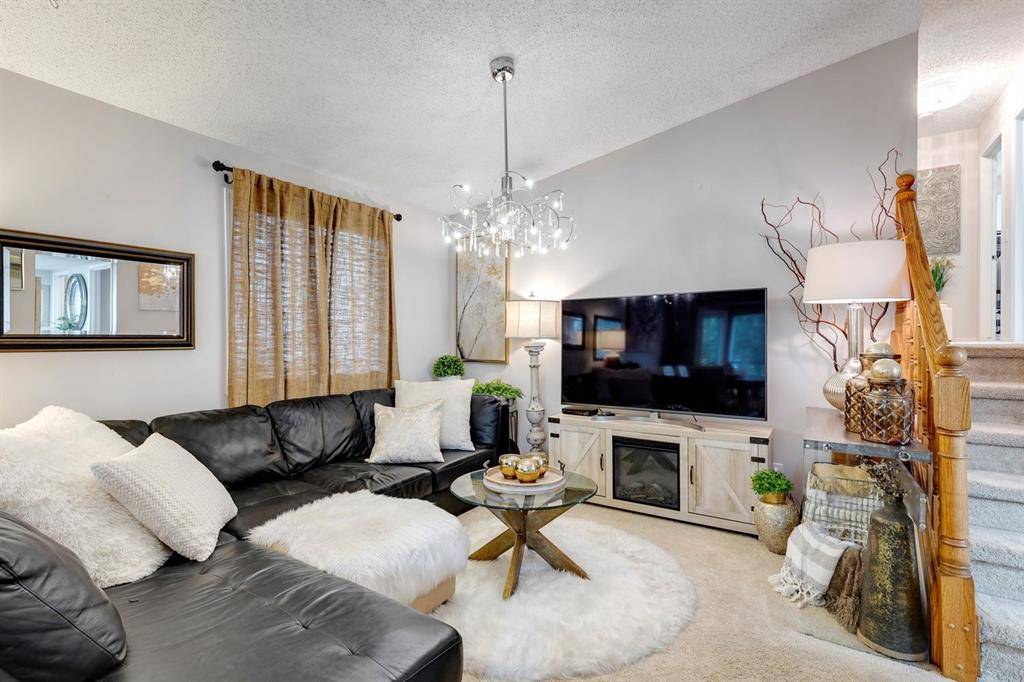 Calgary, AB T2X 2M9,20 Sunmount RD SE