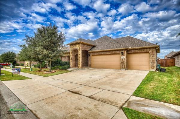 209 Saratoga Drive, Hickory Creek, TX 75065