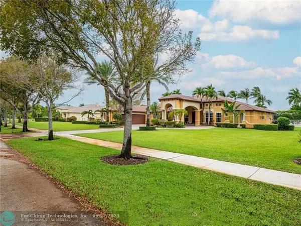 Cooper City, FL 33330,13397 Majestic Way