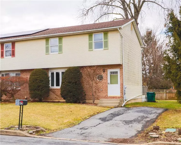 414 Arlington Street, Palmer Twp, PA 18045