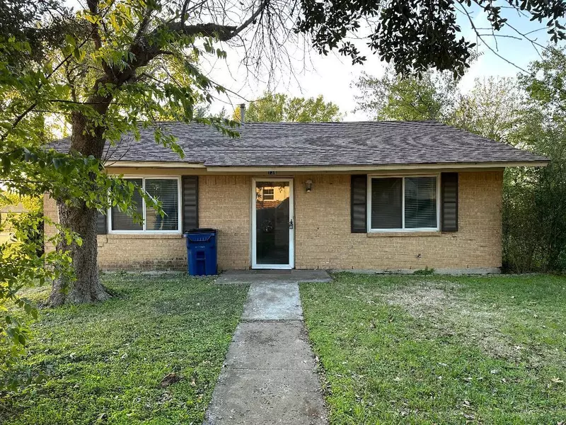 134 Clearman Street, Krum, TX 76249