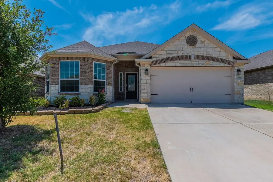 2524 Summer Trail Drive, Denton, TX 76209