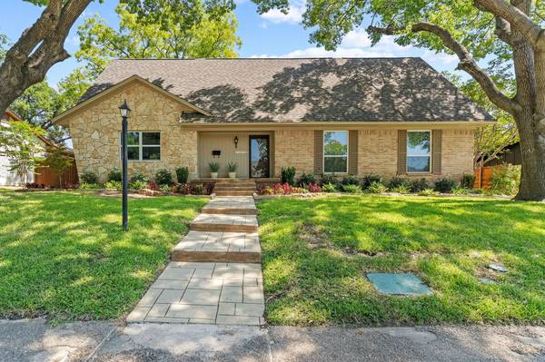 13632 Far Hills Lane, Dallas, TX 75240