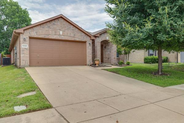 5428 Maverick Drive, Grand Prairie, TX 75052