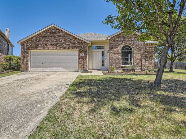 8486 Big Cypress Court, Fort Worth, TX 76137